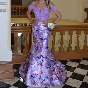 Size 2 dress, worn only once.